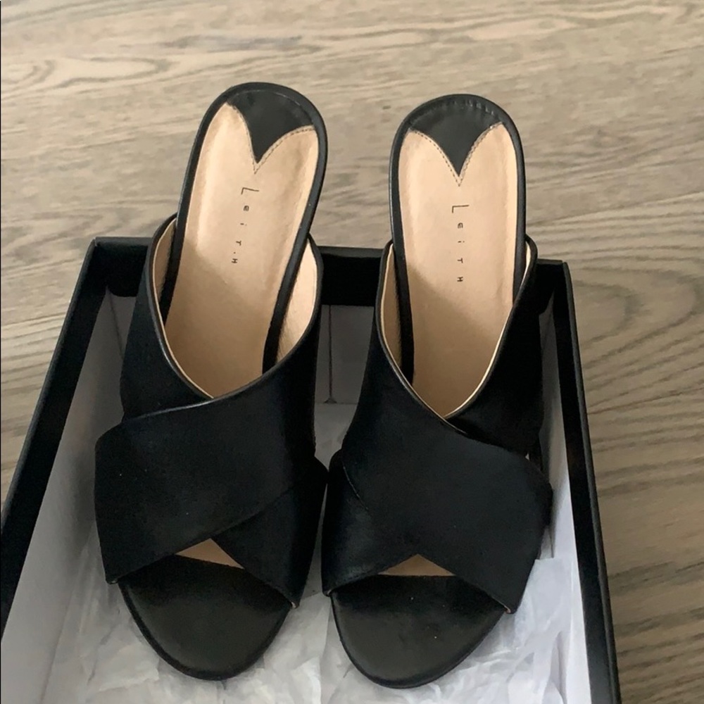 Leith Sandals